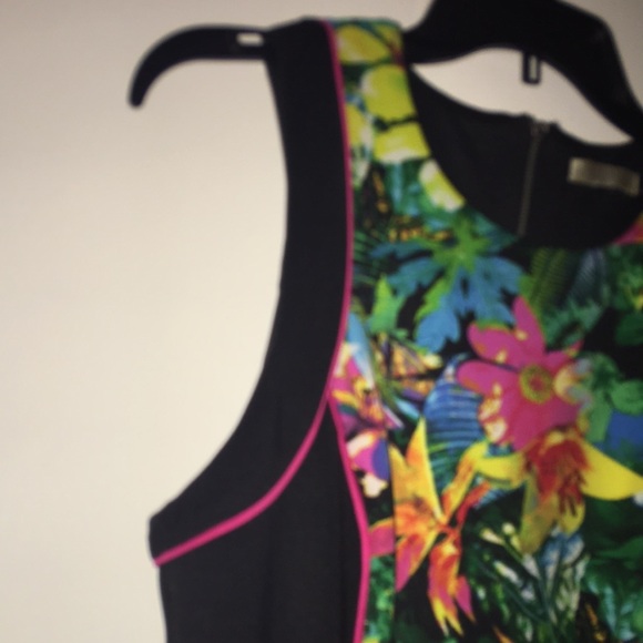 Medium Dress! Gorgeous Fit! Excellent condition! - Picture 6 of 9